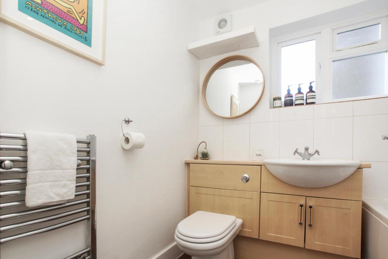 Appartamento Bright, Stylish & Cosy 3-Bed Flat Near Mile End Londra Esterno foto